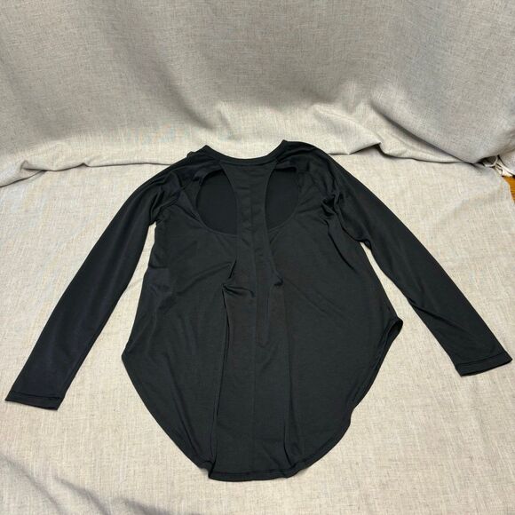 Under Armour Women’s Pindot Open Back Long Sleeve Shirt Long Hem Size XS NWT - Picture 8 of 11